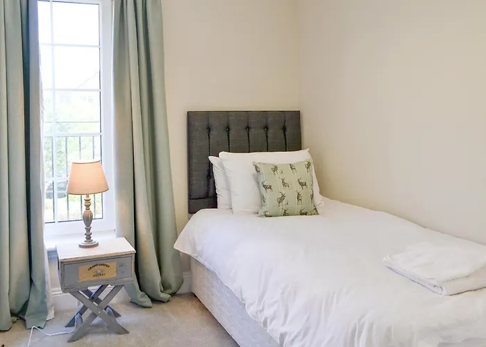 Family Hotel: Powderhall Brae