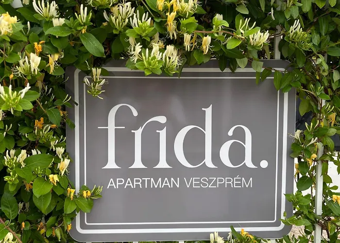 Frida Apartman, Exkluziv Varpanoramaval, A Belvaros Sziveben, Ingyenes Parkolassal