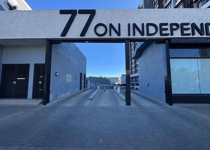 Fati Unit On 77 Independence 8Th Floor