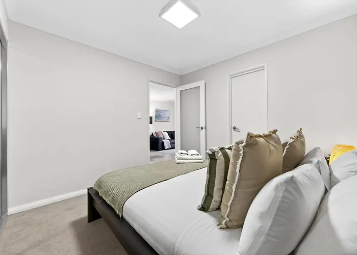 Sunny Stay In Rockingham 2Br Apartment Close To Beach Shops & Parks