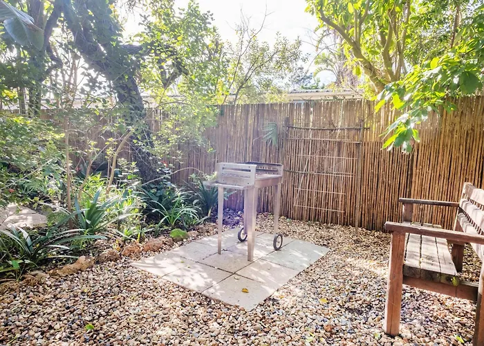 10Vdw Self Catering Apartments-Newly Renovated!
