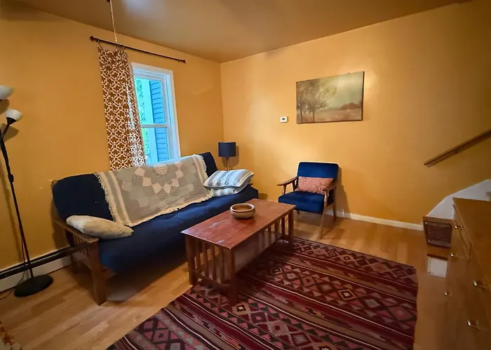 Beautiful 2-Bedroom, 2-Bath Townhouse