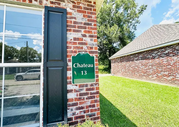 Chateau 13