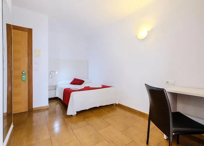 Azuline Hostal Marino