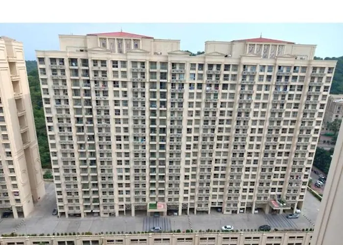 Trendy1Br+Smart Kitchen +Living Room+1.5 Toilets