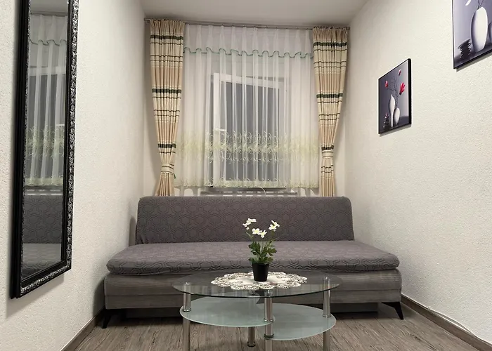 Kaethe-Kollwitz Strasse 54, F1