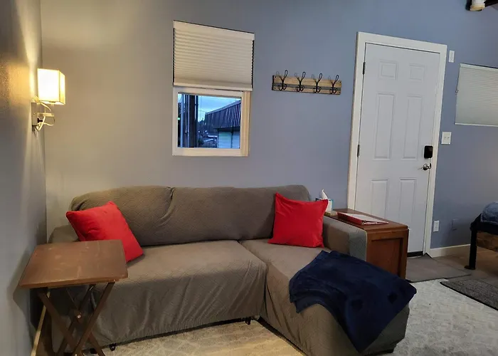 2Nd Floor Studio #4 With Ocean View And Covered Deck