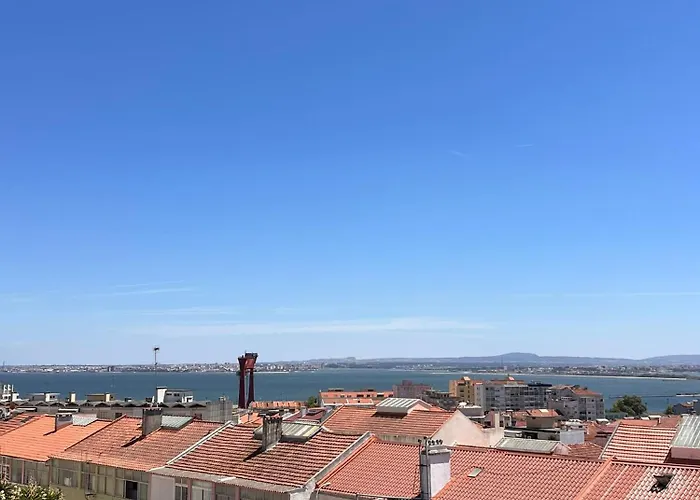 Estrela Da Almada Mascarenhas