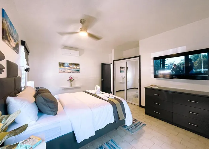 Deany'S Uptop Luxury Suite