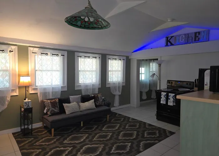 Midtown Guest House