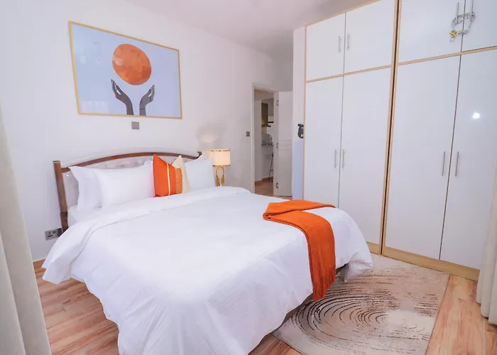 Luxury 2-Bedroom Modern Apartment