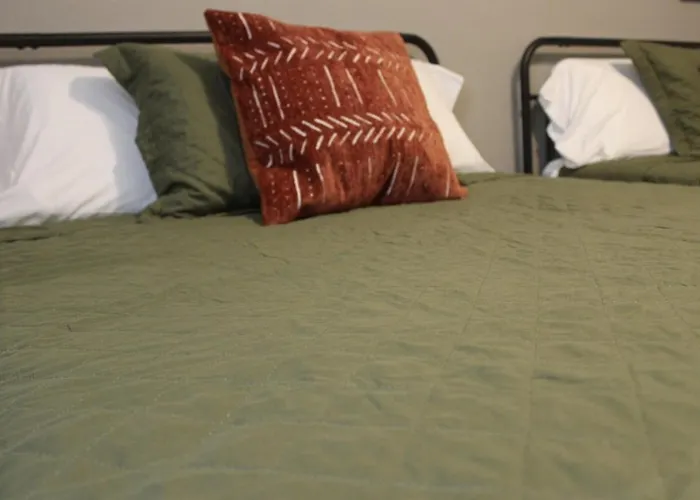 Little Rock - Downtown Comfort, Capital Manor Getaway