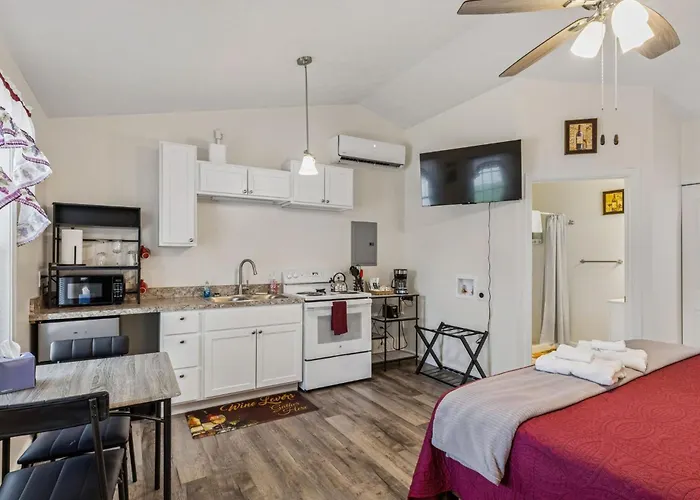 Merlot Cottage - Gotl Strip - Lover'S Retreat