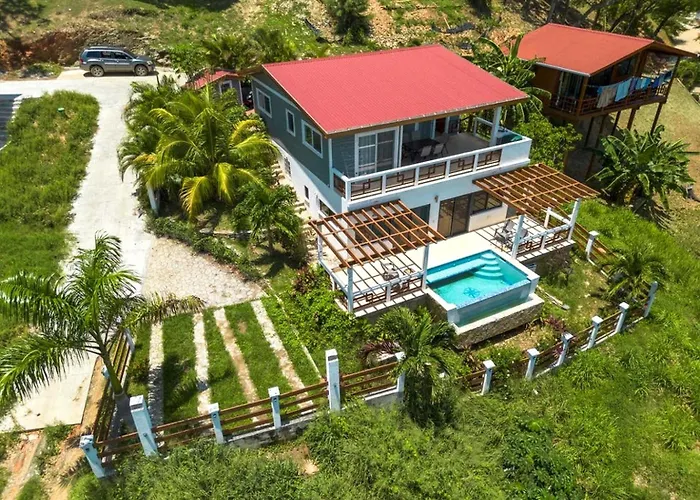 Roatan Infinity Pool And Ocean View Apartment