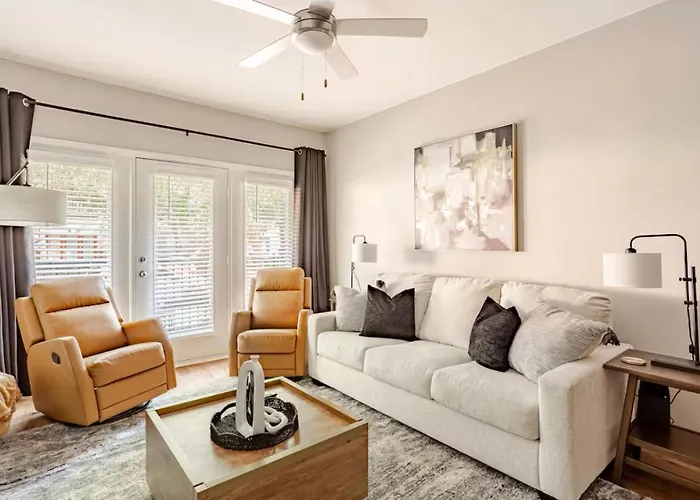 Modern Apt In Bricktown Downtown