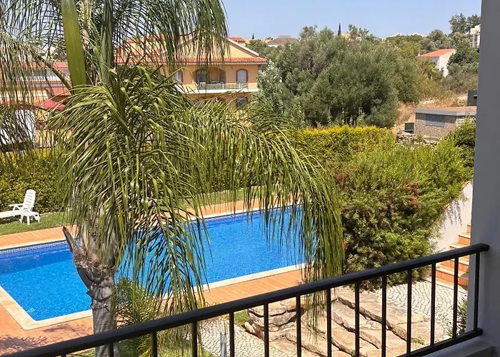 Golden Triangle Retreat Near Quinta Do Lago