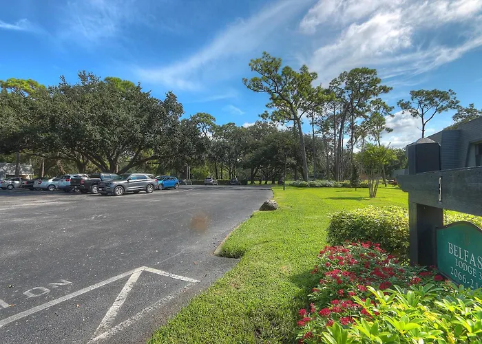Luxury 1Br Condo Near Palm Harbor Beach - Sleeps 4, Gated Community