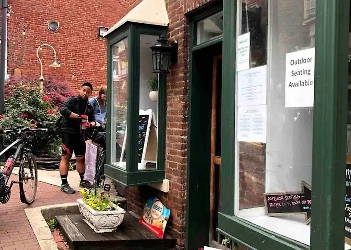 Day Street - Walk To Harpers Ferry Np