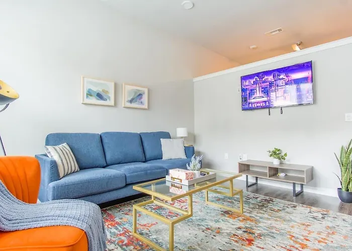 Boulevard Stays Pool Gym Parking 1Br King Suite A