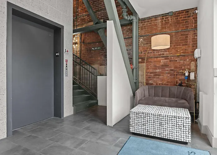 Bright And Modern Studio In Louisville # 105