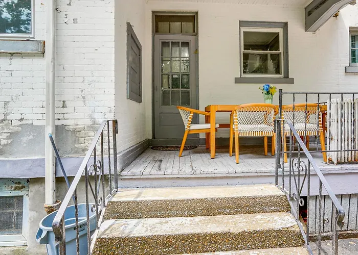 Steps To Union College: Home W/ Shared Yard!