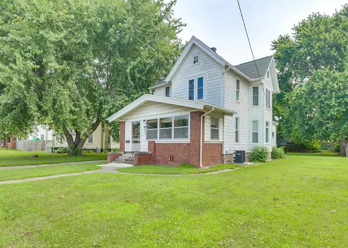 < 1 Mi To Main St: Quiet Apartment In Galesburg!