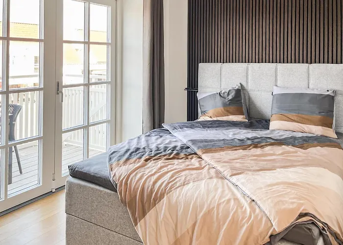Cozy Apartment In Blokhus With Wifi