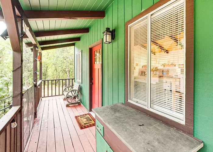 'Hidden Valley Retreat' - Outdoorsy West Point Gem