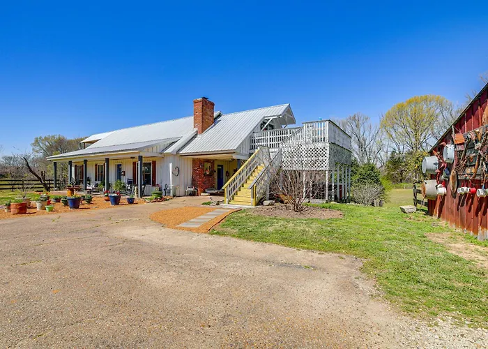Peaceful Countryside Escape In Covington!