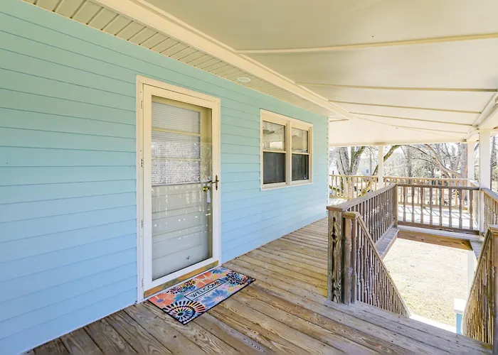 Boat Dock & Ramp: Canal-Front Home!