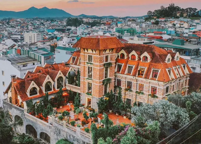 Hotels With Four Stars Saphir Dalat