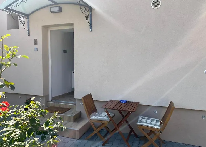 Eoetvoes Apartman