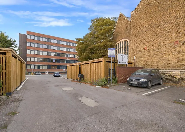 Stylish 2Br 2Ba Flat In Gravesend Sleeps 4