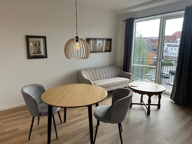 37-2-2 City Apartment Daemningen