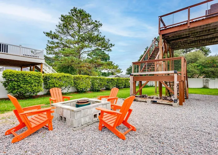 Walk To East Beach: Apt W/ Outdoor Space