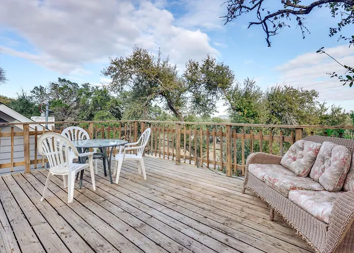 Cozy Couple'S Cottage W/ View Near Canyon Lake!