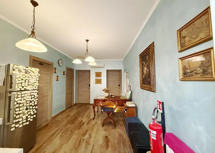 Iris Guest House