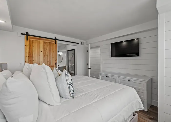 The Summit 803: Beachfront Luxury Condo with Incredible Views