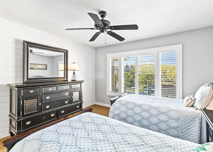 Seagrove Villa 11C - Oceanfront View! Center Of Resort!