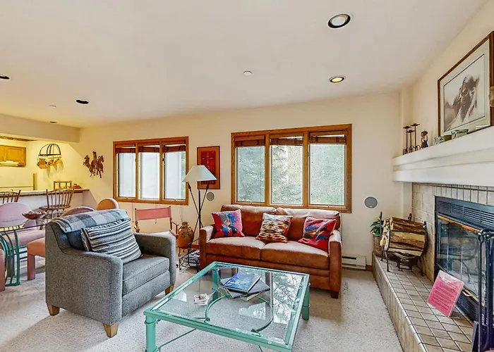 Townsend Place B206