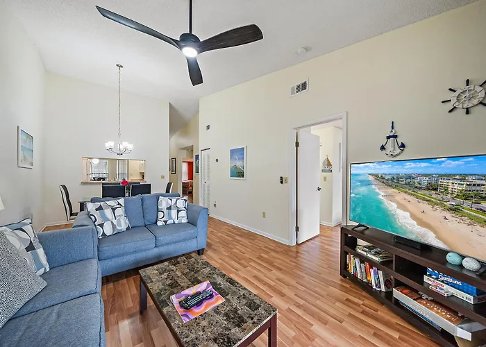Stylish And Modern Shorewalk Condo Close To Top Beaches, Heated Pools, Hot Tub, Img Academy, Dining