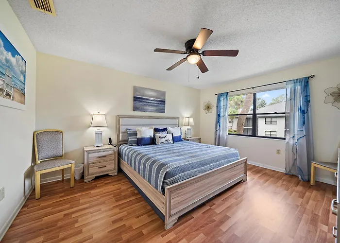 Stylish And Modern Shorewalk Condo Close To Top Beaches, Heated Pools, Hot Tub, Img Academy, Dining