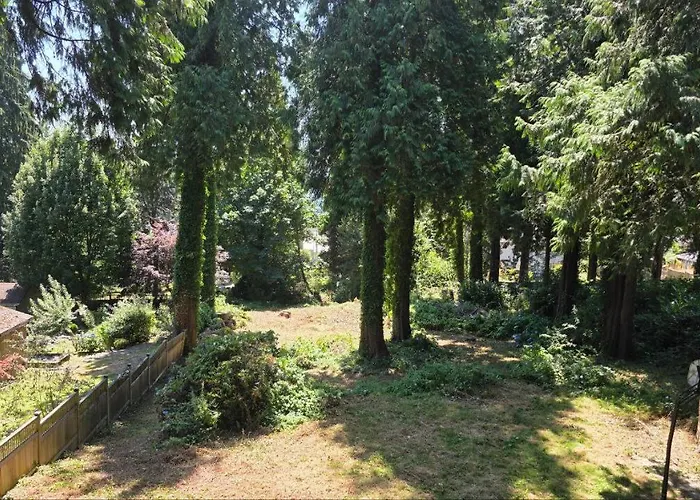 Garden Retreat In West Vancouver