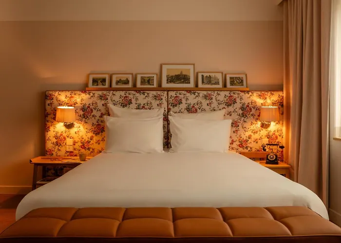 9Hotel Chelton