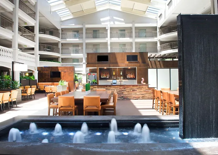 Cheap hotel: Embassy Suites By Hilton Colorado Springs