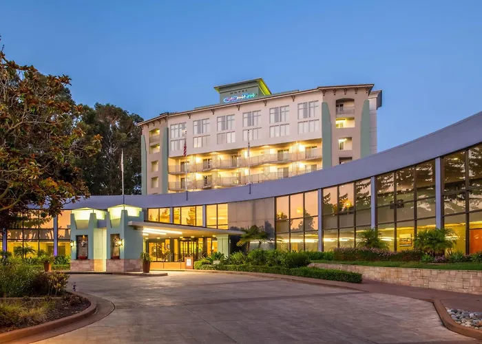 Crowne Plaza Cabana Hotel By Ihg