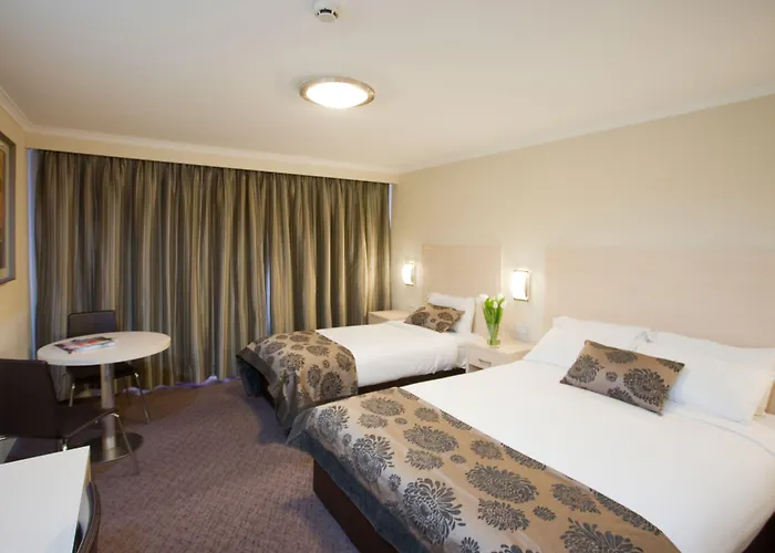 Garden City , Best Western Signature Collection