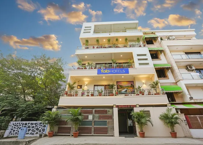 Fabhotel Novel Suites