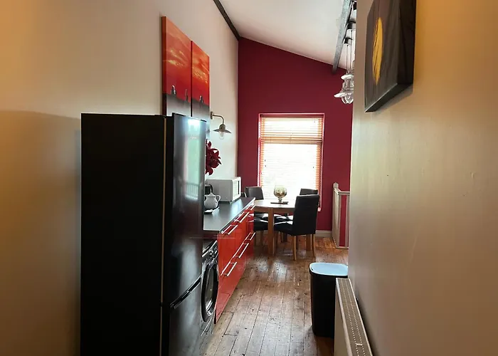 Apartment 185