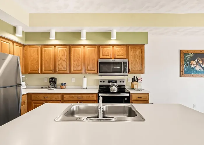 Seven Springs 4 Bedroom Premium Condo, Mountain Views!